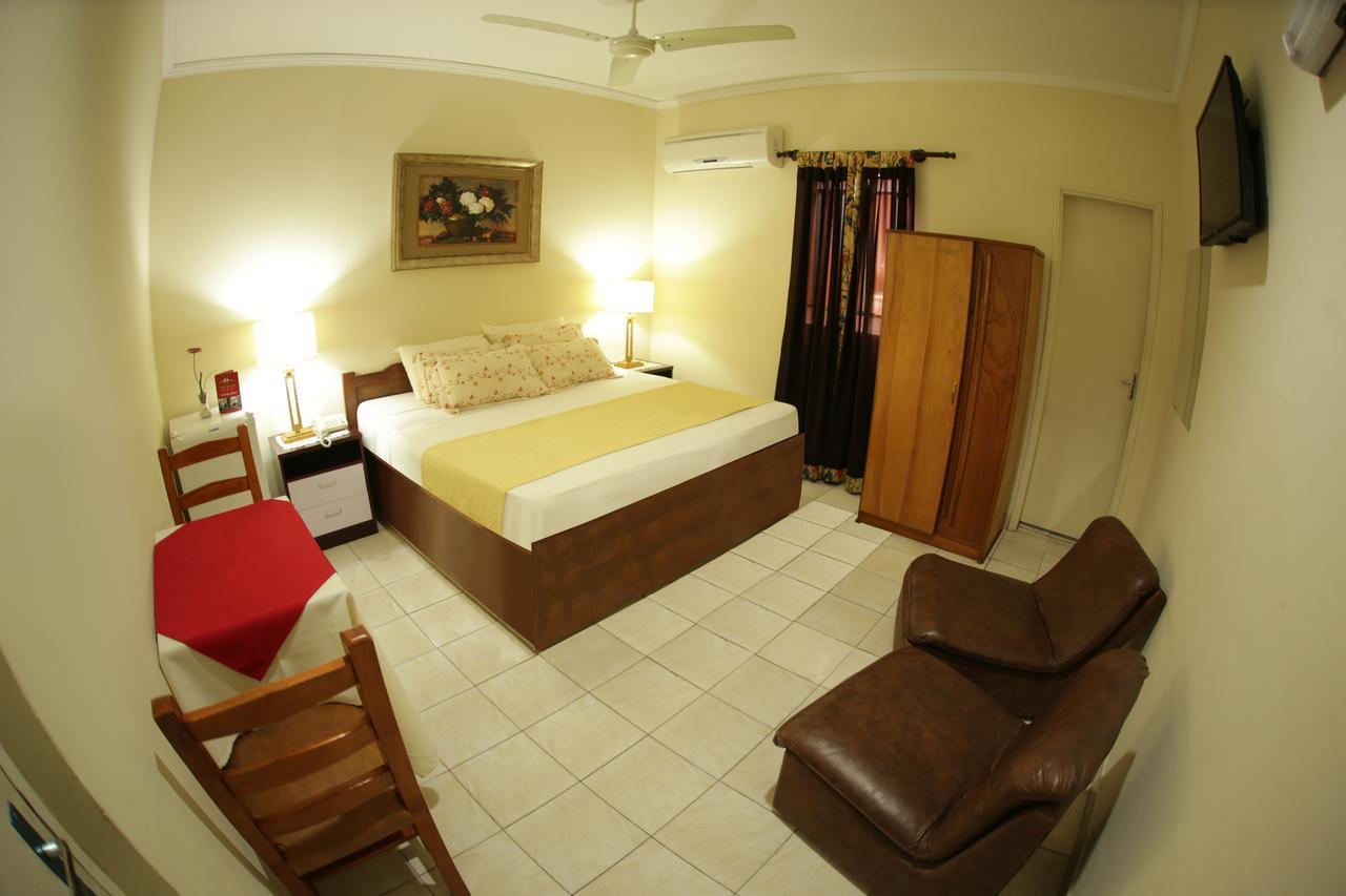 Hotel Del Sur San Lorenzo Room photo