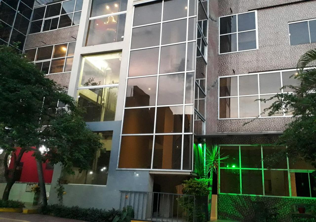 Hotel Del Sur San Lorenzo Exterior photo